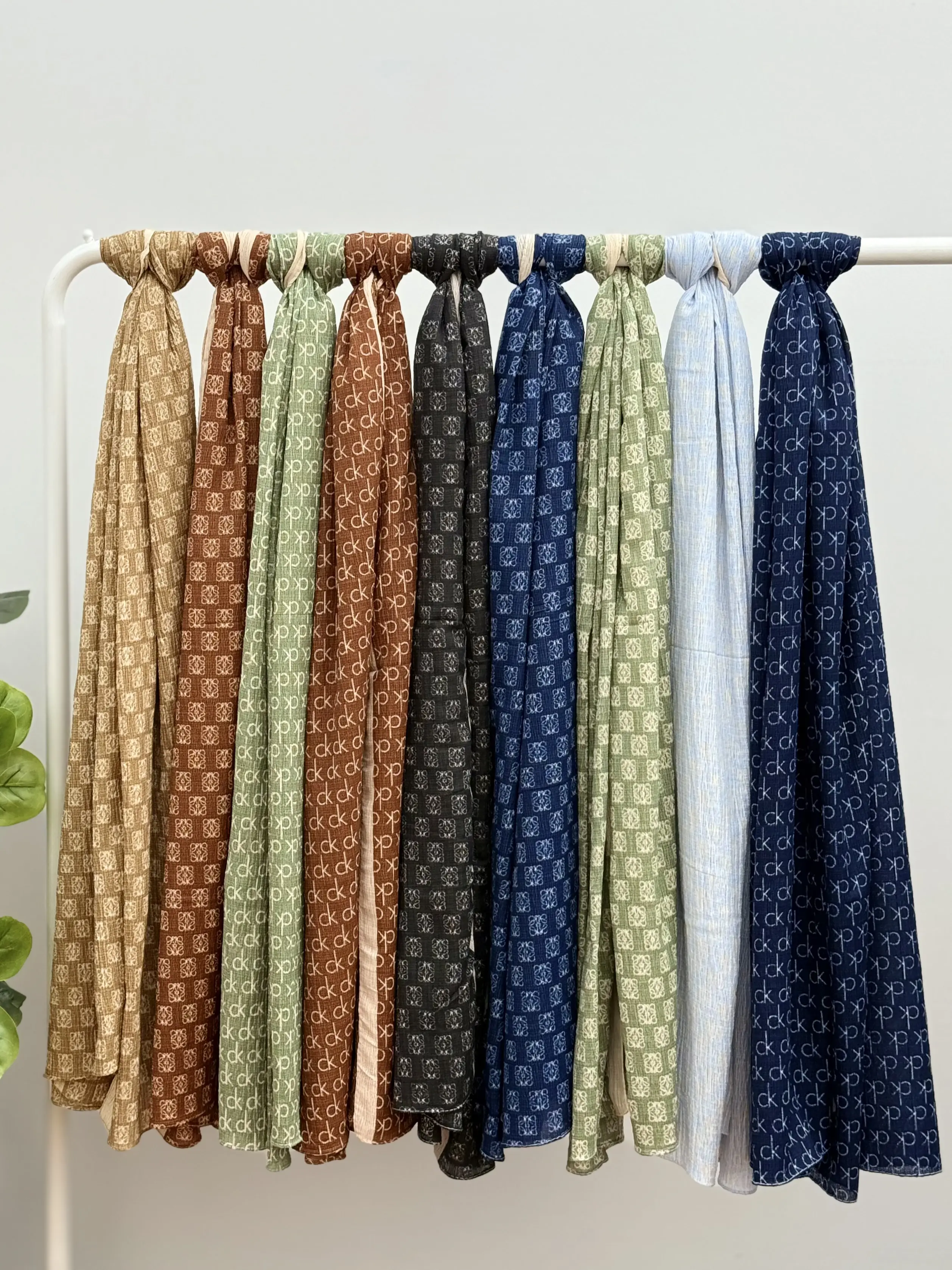 شال دخترانه پفکی چاپی